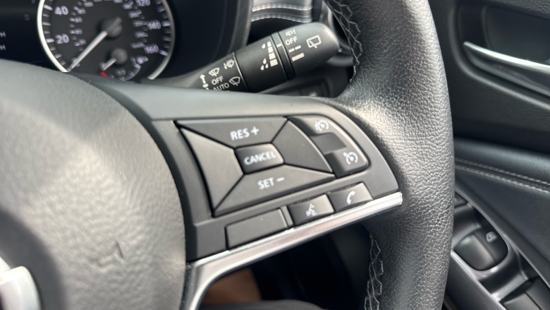 Nissan Juke 1.0 DiG-T 114 N-Connecta 5dr Petrol Hatchback